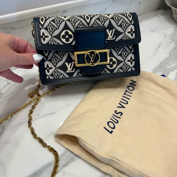 Authentic Louis Vuitton 1854 Dauphine Chain Wallet - Picture 5 of 6